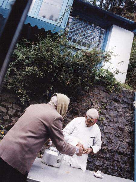 Chai seller at Barog station