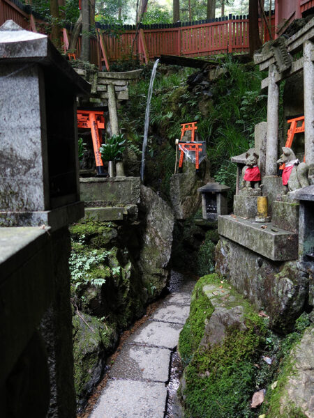 One of the countless little shrines up the mountain