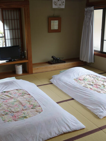 Yochi-in temple lodgings room