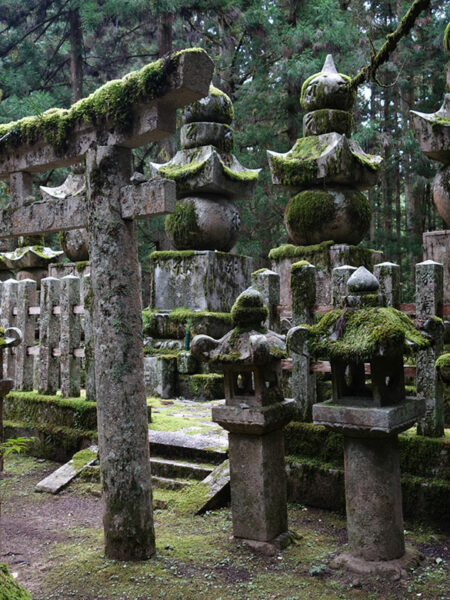 Okunoin cemetery