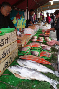 Fresh fish at the Toji temple market