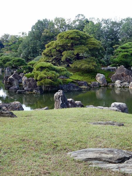 Nijo-jo gardens