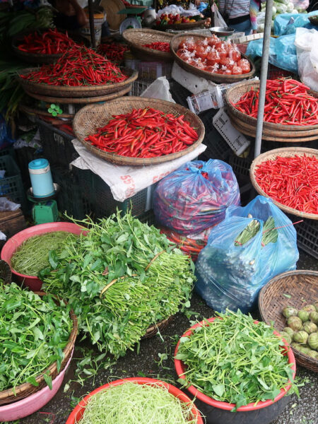 Dong Ba market