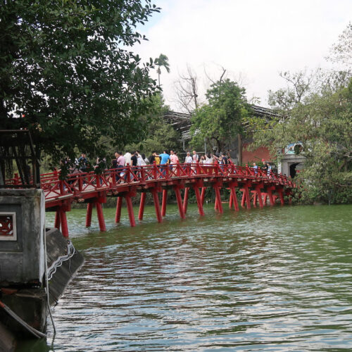 Hoan Kiem lake