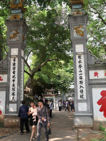 Hoan Kiem lake