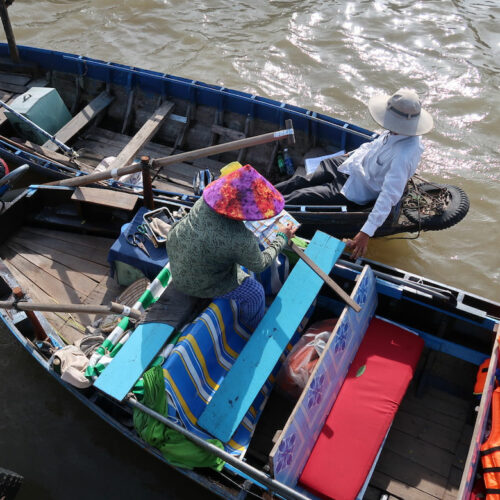 Floating markets