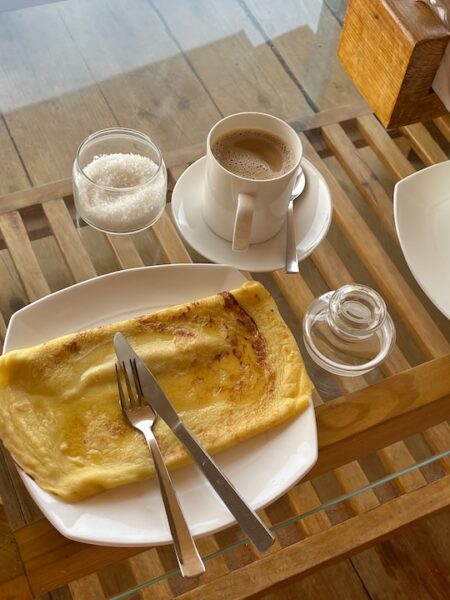 Breakfast on the beach