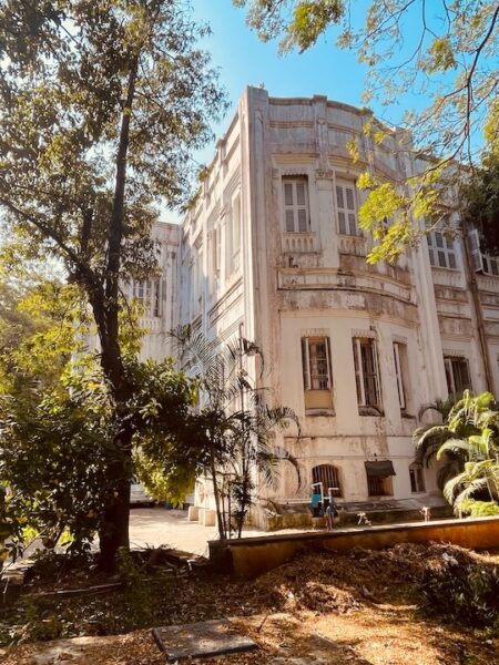 Neglected old buildings in Puducherry