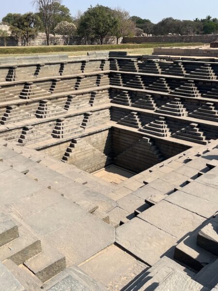 Vijayanagara ruins, stepped tank