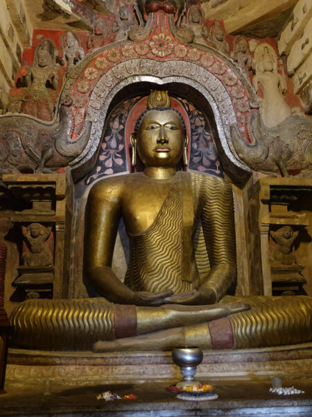 Gadaladeniya Buddha